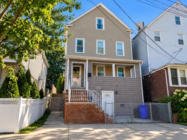 64 Cassidy Pl, Staten Island, NY 10301