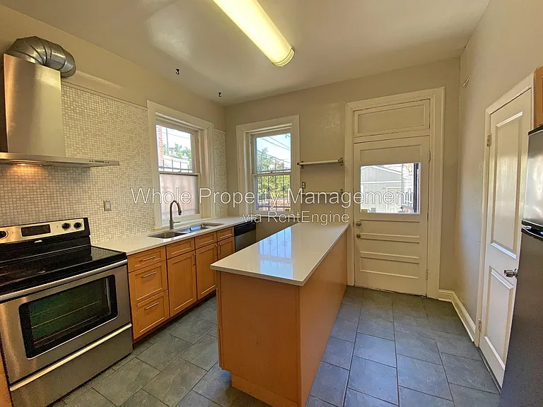 2046 N Ogden St — Photo 7
