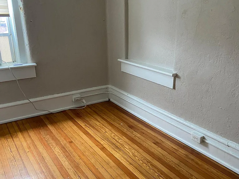 220 E Main St #9 — Photo 7