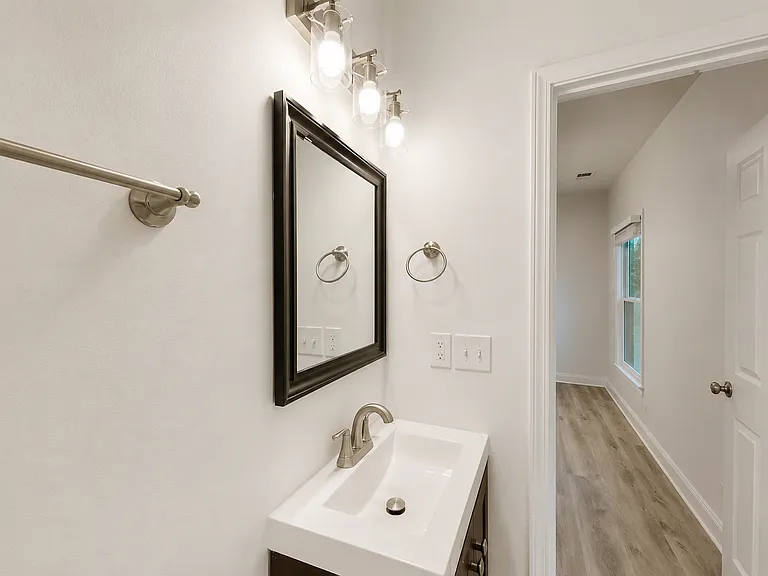 865 White St SW — Photo 3