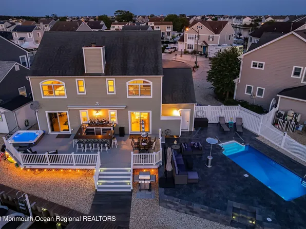 96 Windjammer Court, Bayville, NJ 08721