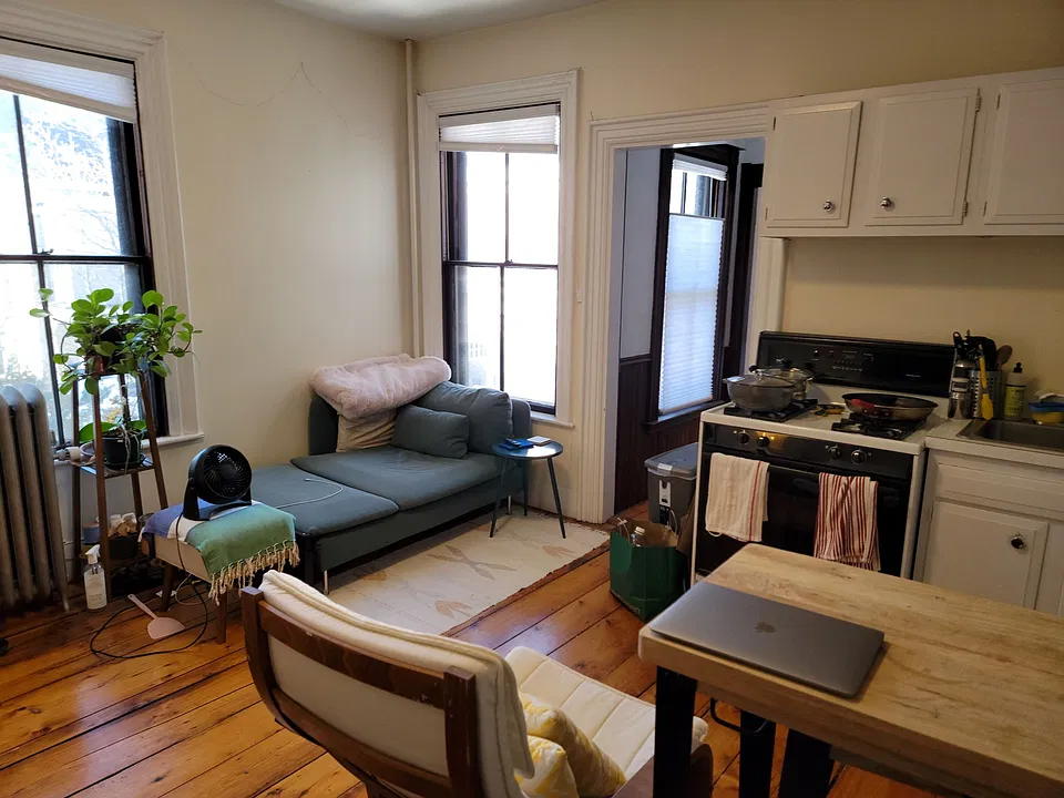 19 Aldersey St #2