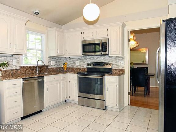 5th image of 9180 Lake Braddock Dr