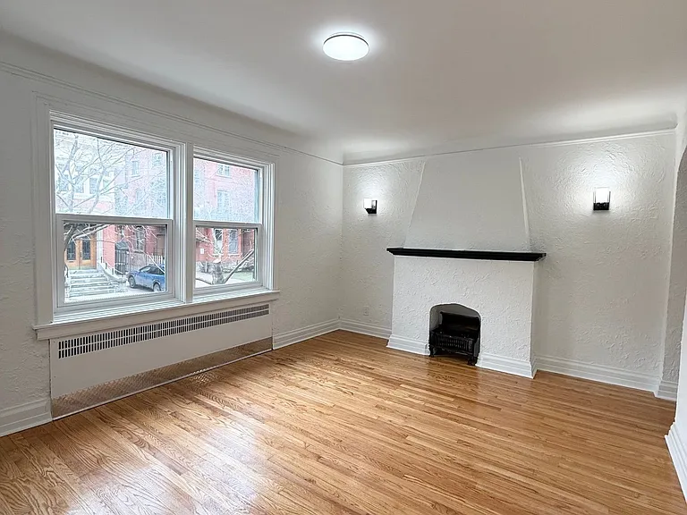 235 Cooper St #2 — Photo 2