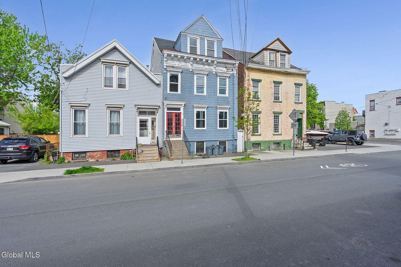 1st image of 5 West Street