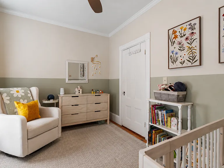 639 E 7th St #3 — Photo 19