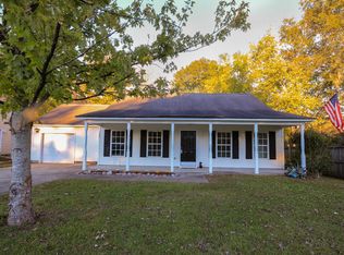 704 Oxford Rd, Ladson, SC 29456