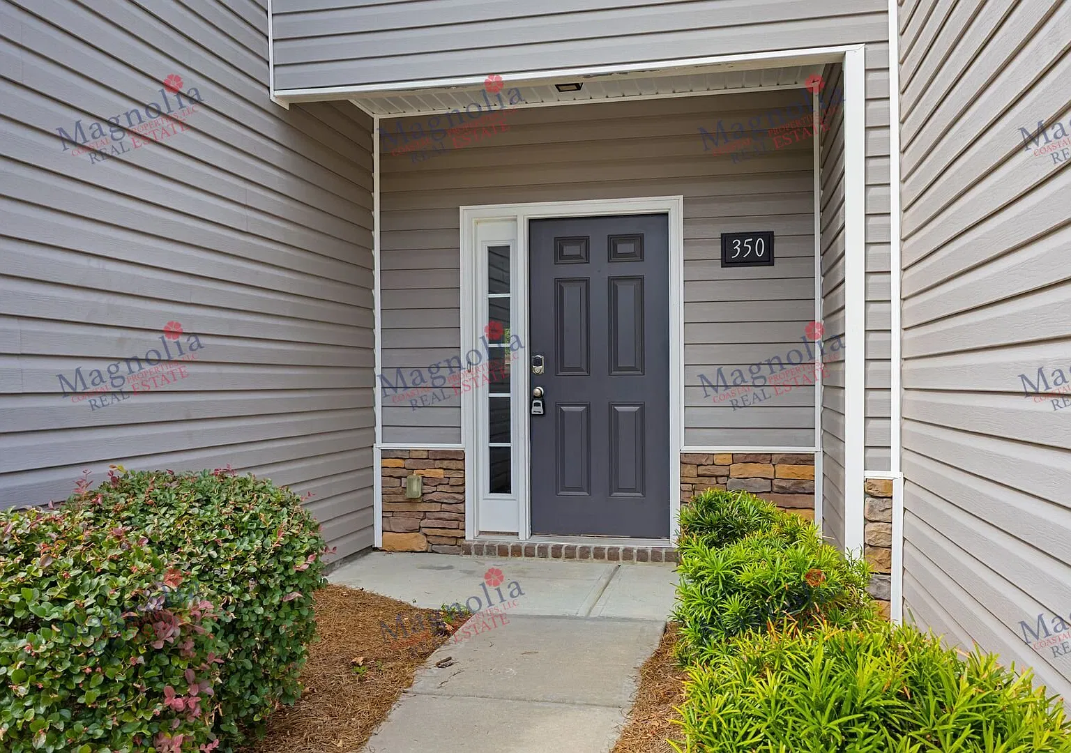3 bedrooms, 2.5 bathrooms townhome in the City of Richmond Hill! — Photo 2