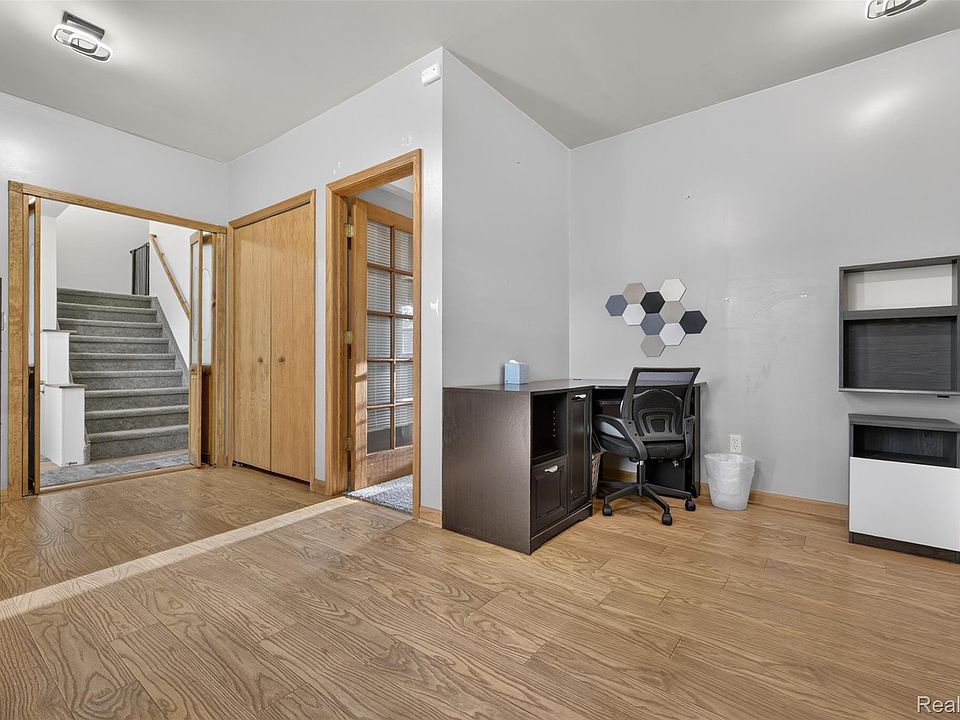 1155 Dolane Blvd, photo 6
