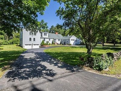 62 East St, Middleton, MA, 01949