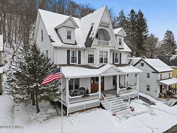2nd image of 107 Willow Ave