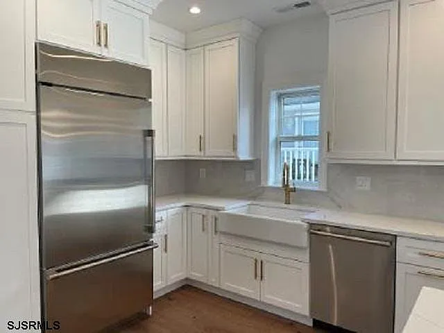 103 N Monroe Ave — Photo 3