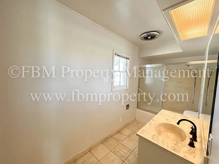 2200 Country Club Rd #A — Photo 5