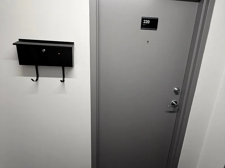 20 Bradmon Dr #220 — Photo 1