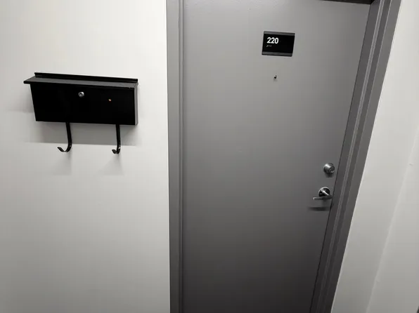 20 Bradmon Dr #220, Saint Catharines, ON L2M 3S5