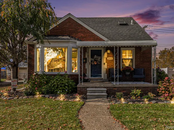 1428 13th St, Wyandotte, MI 48192