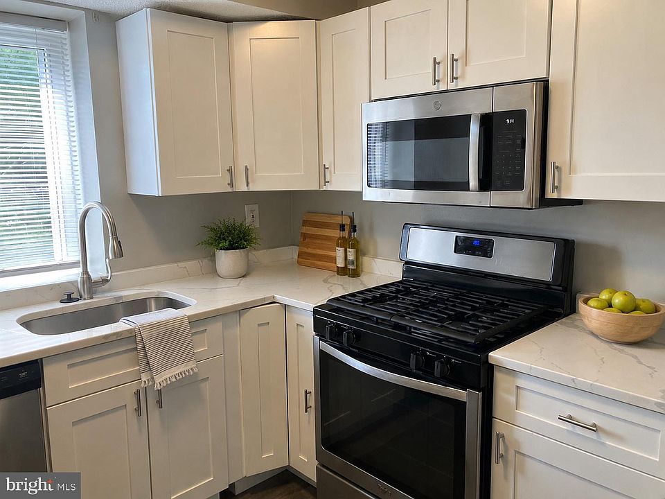 1st image of 12011 Tarragon Rd #I