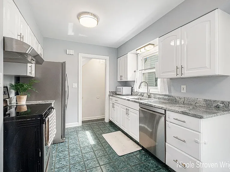 2125 Englewood Dr SE — Photo 5