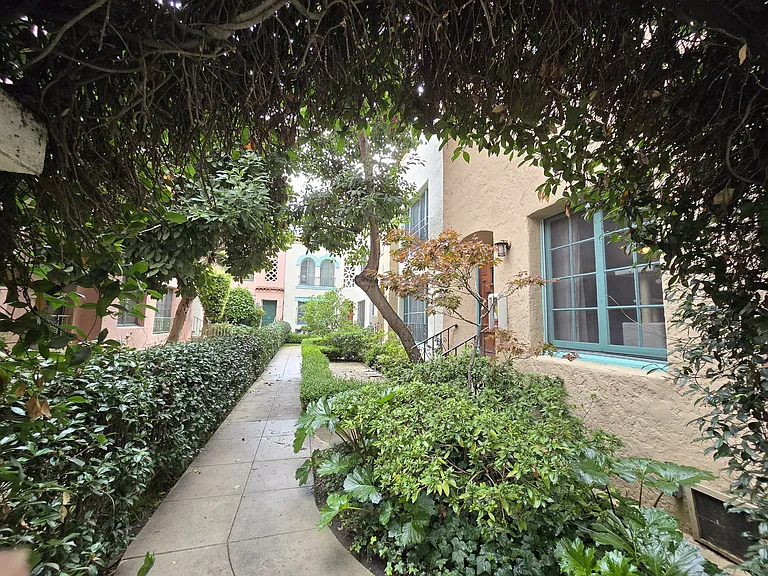 650 S Cloverdale Ave #8 — Photo 12