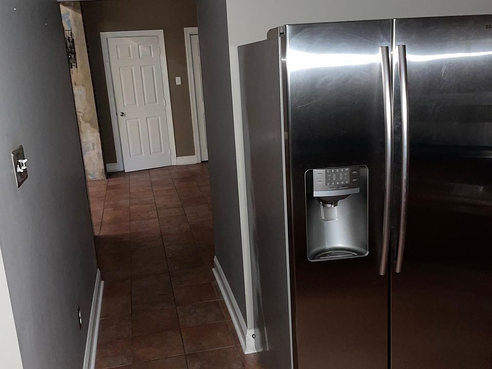 1st image of 202-813 817th St #202