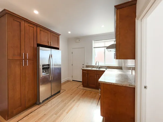 2 bed, 500 sqft, $2,950 — Photo 2