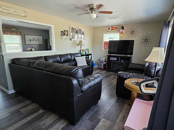 2nd image of 107 W Mary Ave