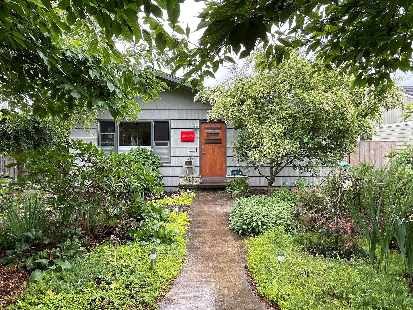 2 Bedroom 1 Bath ~ Solar Savings, Incredible fenced yard & Storage ~ SE Woodstock/Richmond Neighb... — Photo 1
