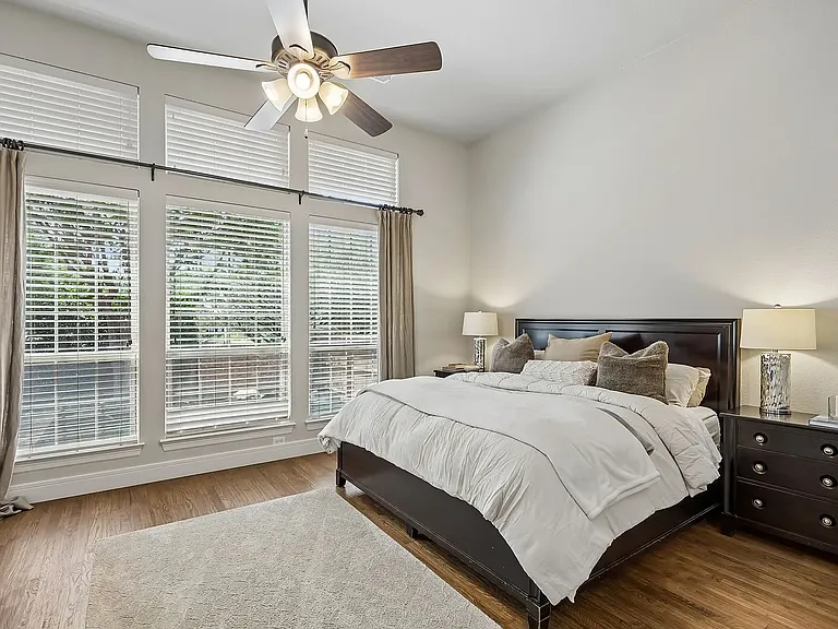 9004 Cypress Creek Rd — Photo 16