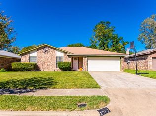 2717 Oakdale Rd, Irving, TX 75060