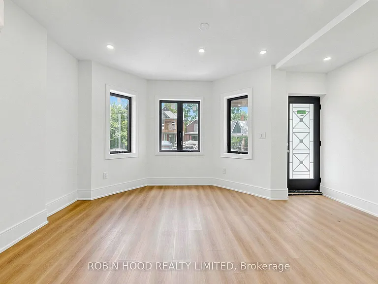 24 Callender St #1 — Photo 2