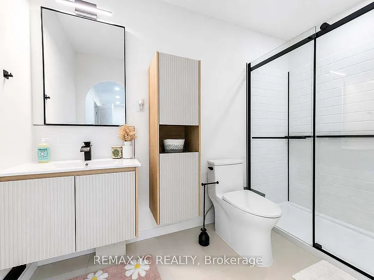 38 Pickett Cres — Photo 11