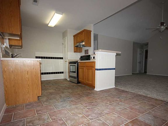 3rd image of 107 Green Acres St