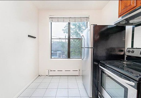 2nd image of 29-09 Ditmars Blvd #2