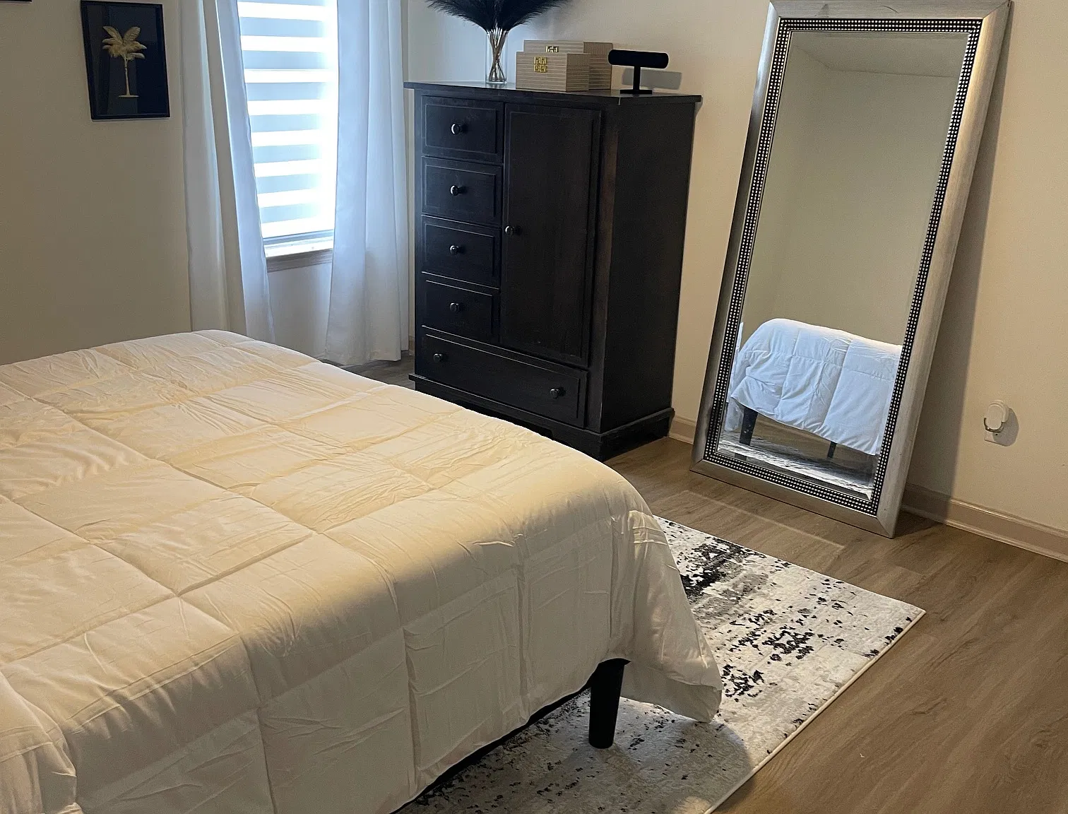 3 bed, 1255 sqft, $2,000 — Photo 3