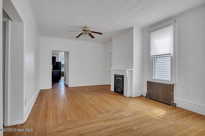3rd image of 1412 6th Avenue