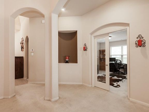 4th image of 2512 Quiet Arbor Ln