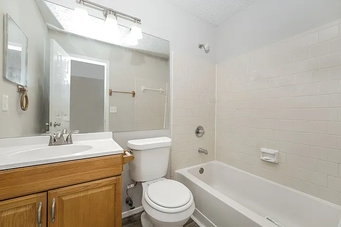 5713 Wells Cir — Photo 13