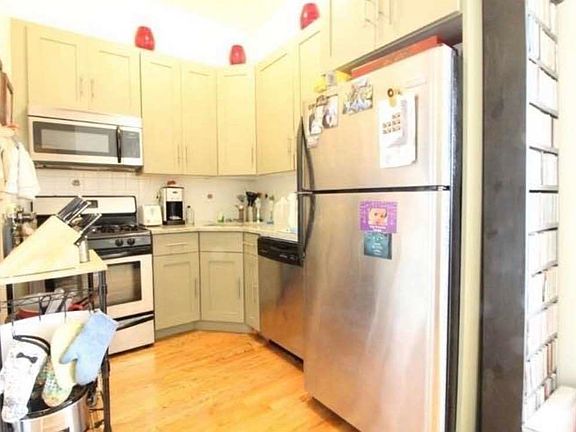 3rd image of 193 Johnson Ave APT 3F