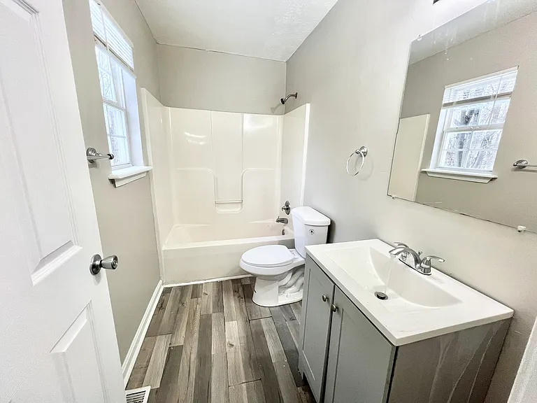 205 N 26th St — Photo 14