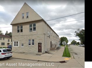2302 12th Ave #16, South Milwaukee, WI 53172