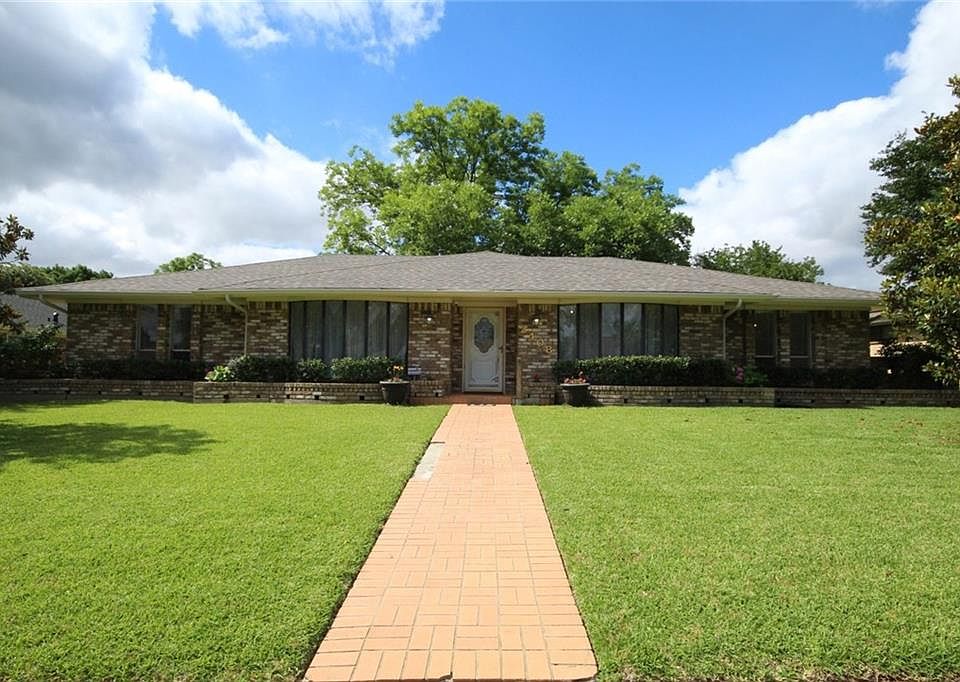 1st image of 2408 Grandview Dr