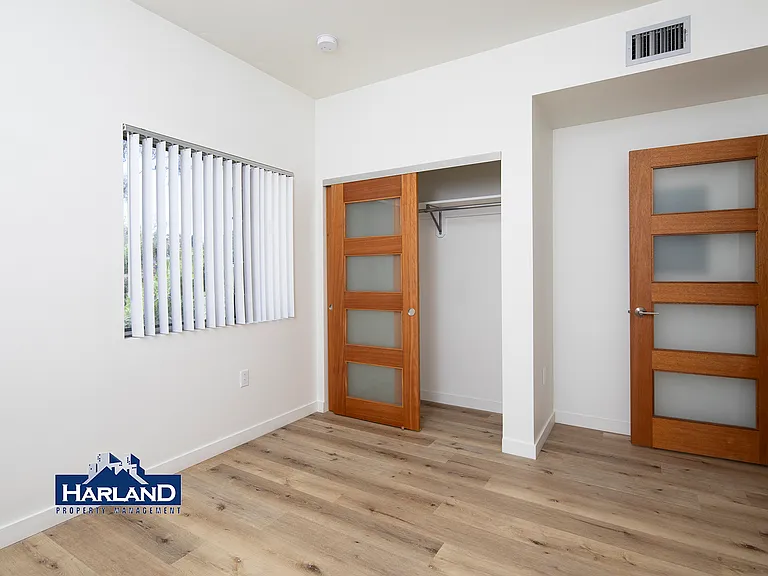3333 Reynard Way #16 — Photo 10