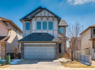 152 NW Brightoncrest Mnr SE, Calgary, AB T2Z 0N9