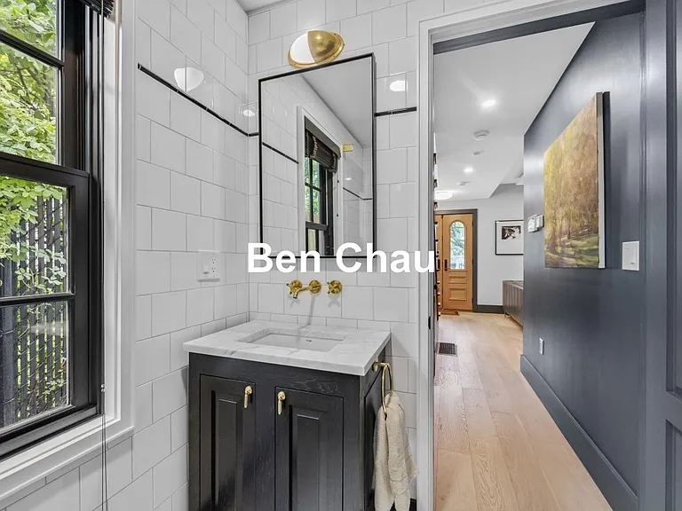 208 Windsor St #SINGLE HOUSE — Photo 7