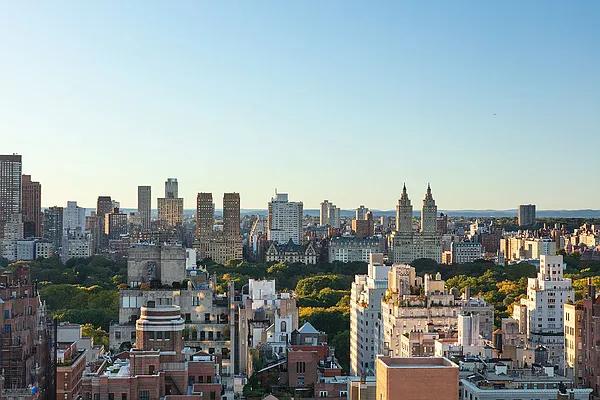 Sold by Compass | media 6