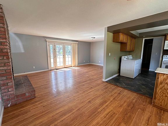 4th image of 2085 Eastlake Blvd