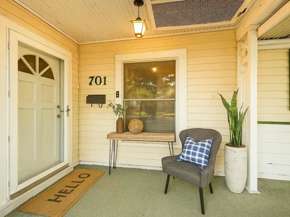 701 E Humble St, Baytown, TX 77520