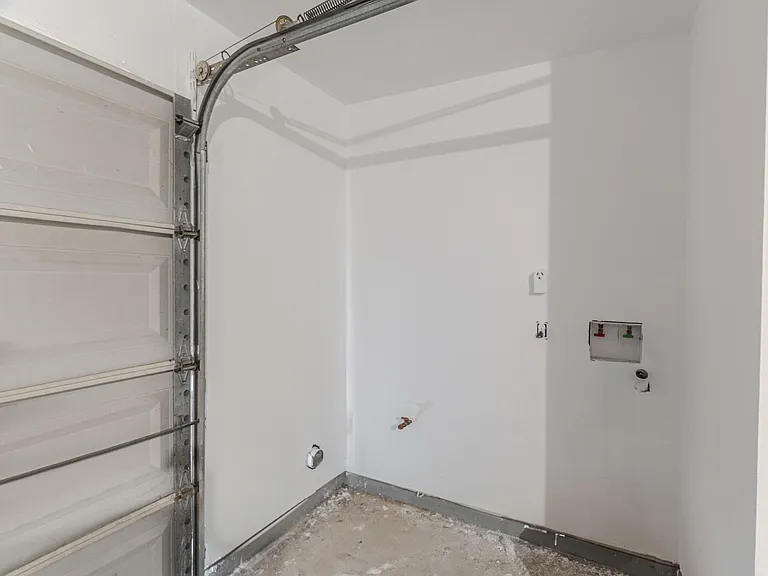 10126 Pine Moss Dr — Photo 36