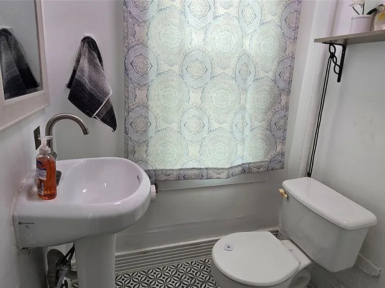 30 Flanders St — Photo 26