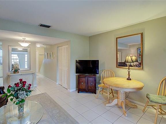 4th image of 864 Courtington Ln APT I